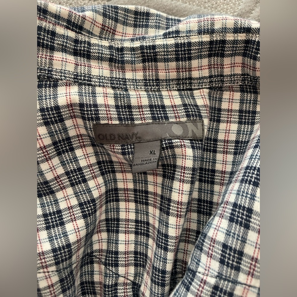 Men’s Old Navy Plaid Pearl Snap Button-Up Shirt - Picture 3 of 7